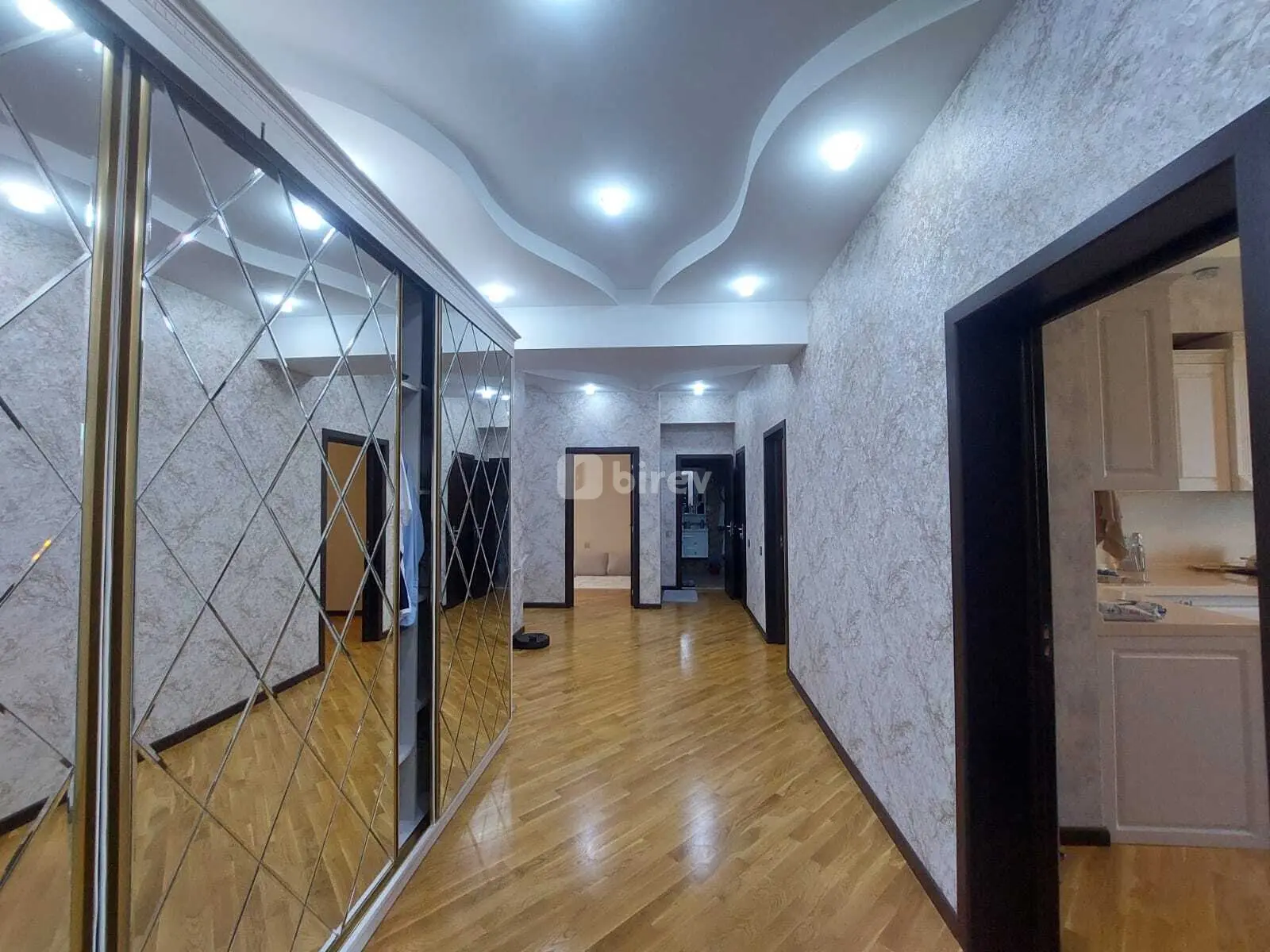 4-комнатная квартира, Насиминский район, Hüseynbala Əliyev küç., Баку — фото 4