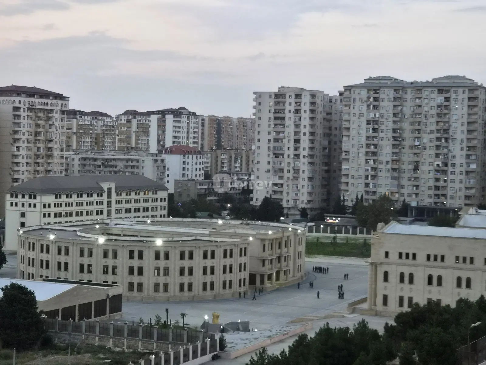 3-комнатная квартира, пос. Ази Асланов, Gəncə pr., 26., Хатаинский район — фото 5