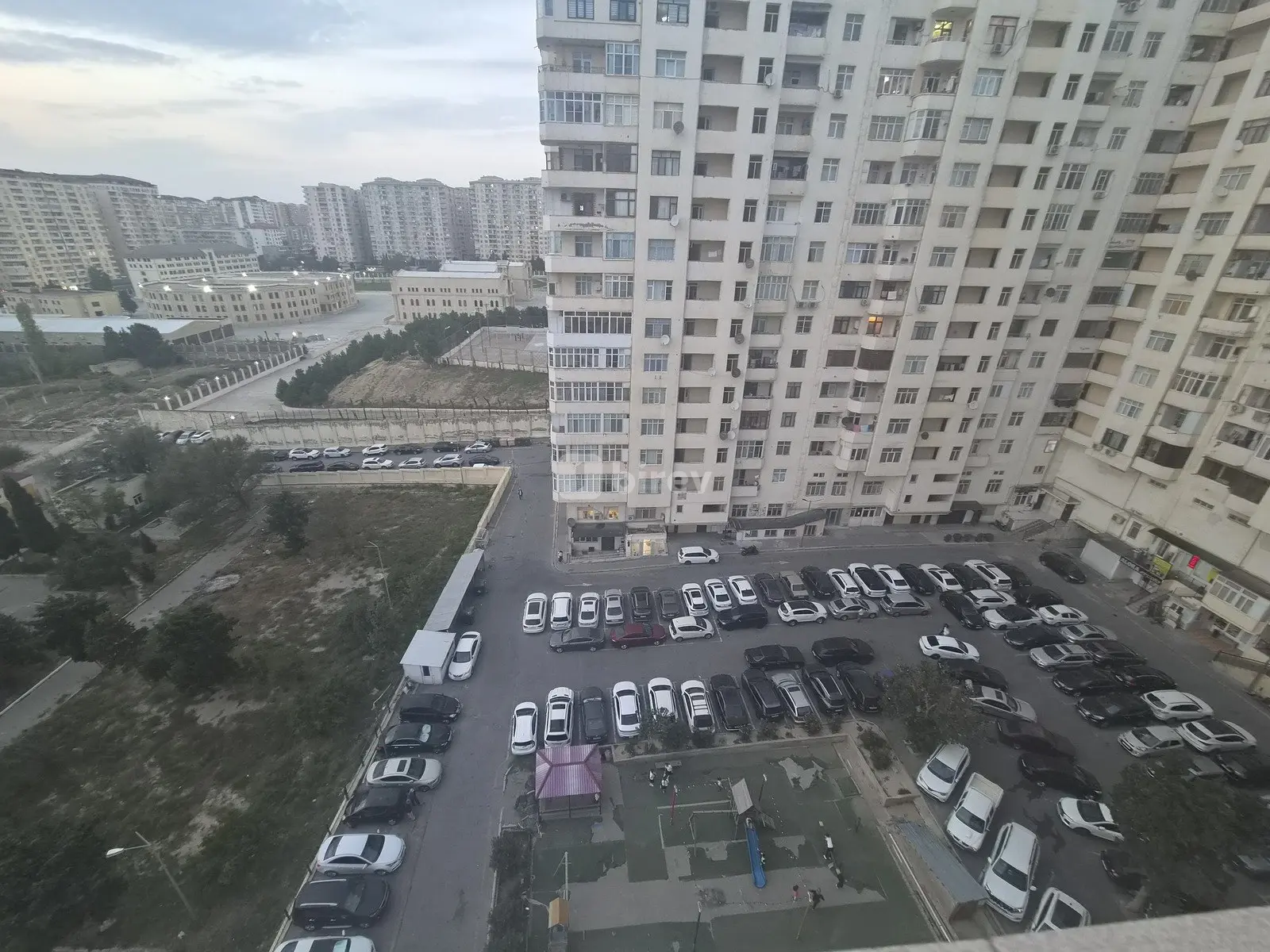 3-комнатная квартира, пос. Ази Асланов, Gəncə pr., 26., Хатаинский район — фото 12