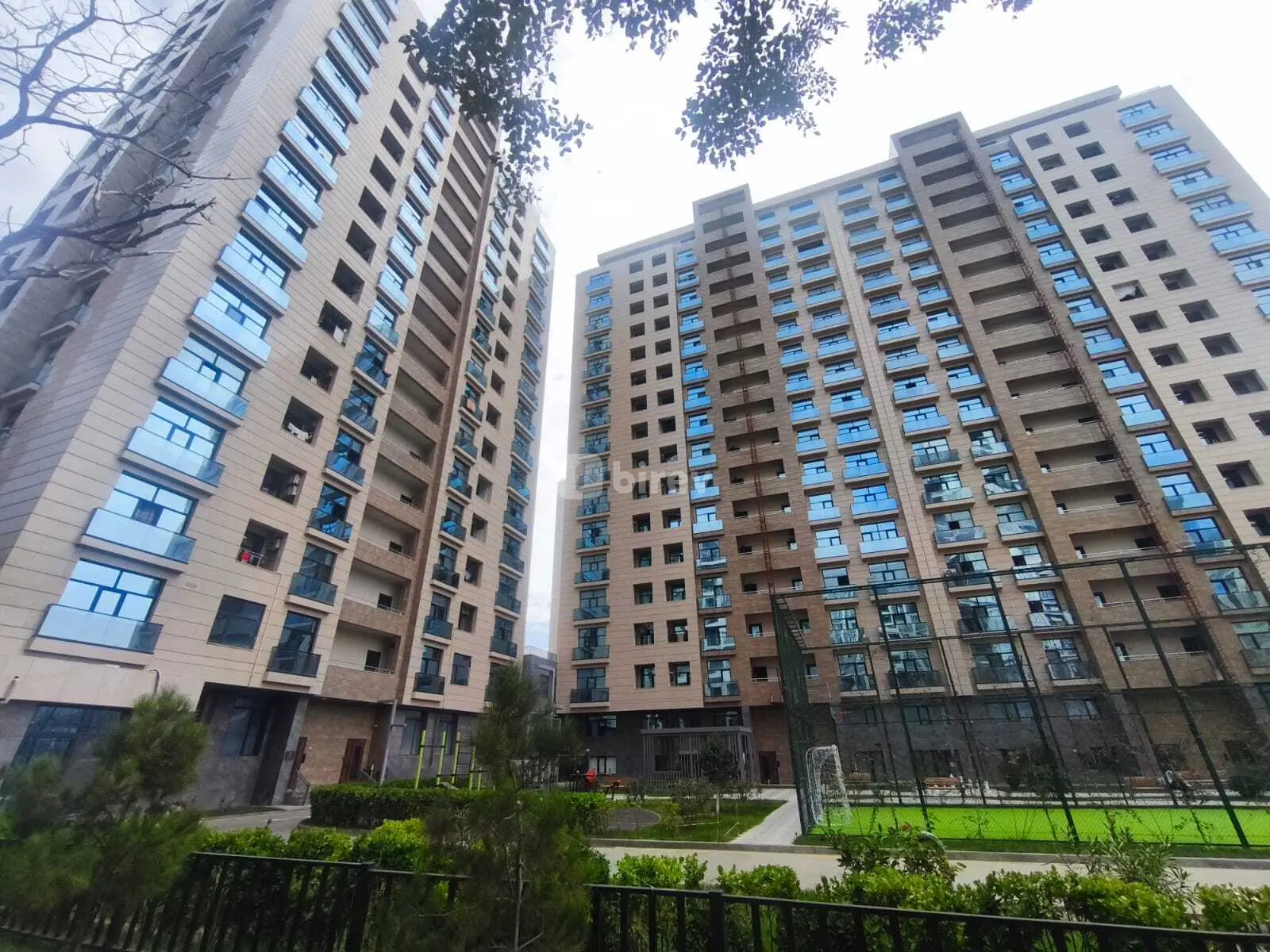 4-комнатная квартира, Насиминский район, Azadlıq prospekti, Баку — фото 1