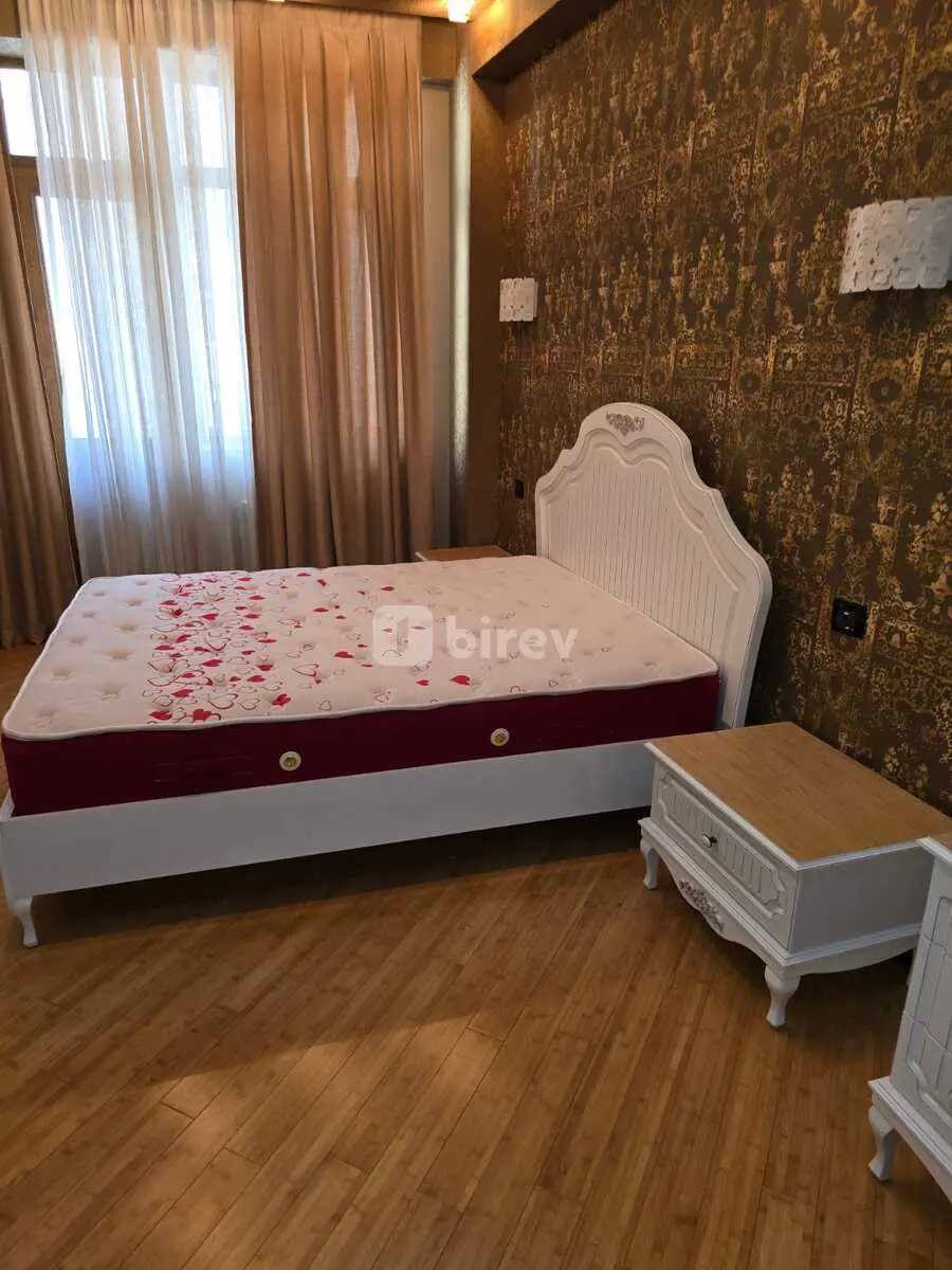 3-комнатная квартира, Наримановский район, Ülvi Bünyadzadə küç, Баку — фото 7