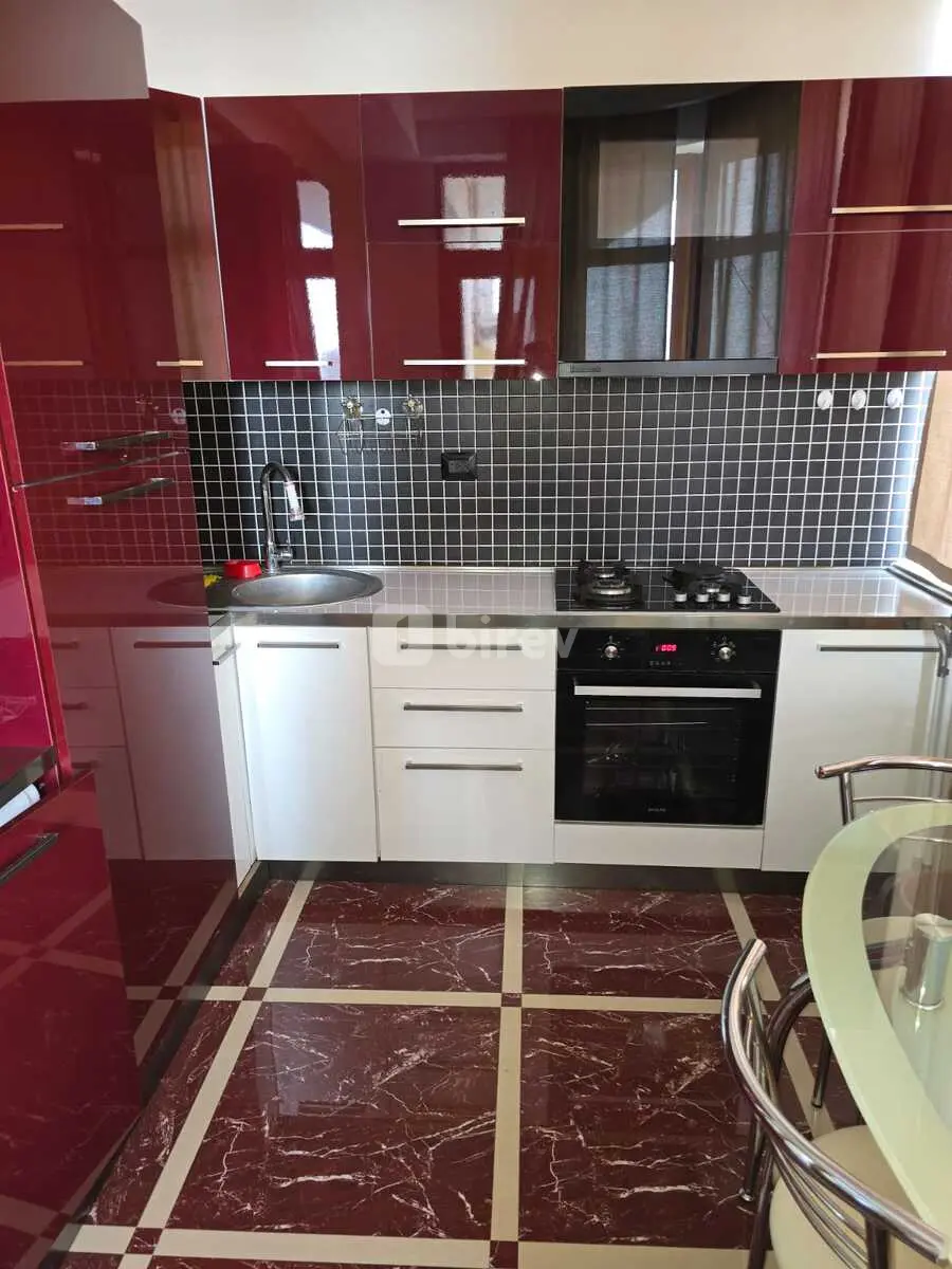 3-комнатная квартира, Наримановский район, Ülvi Bünyadzadə küç, Баку — фото 16