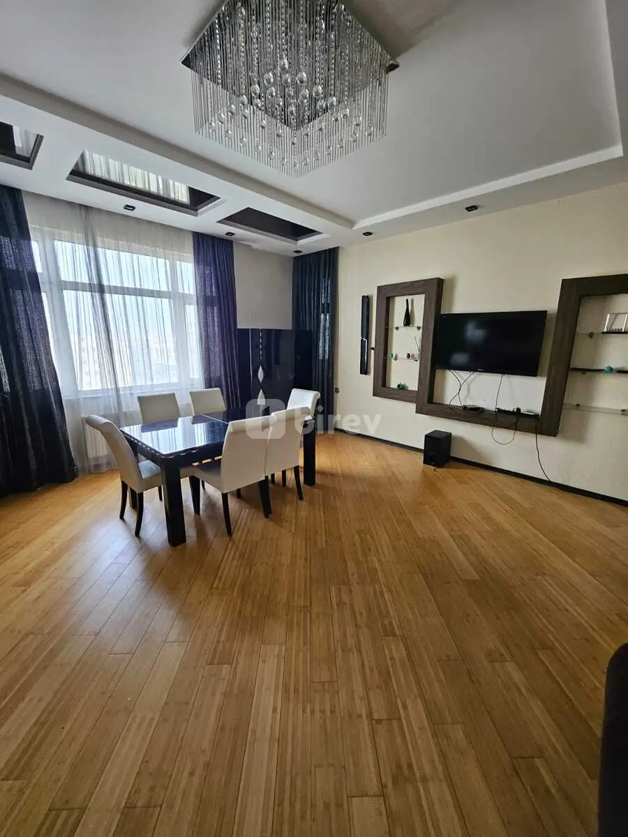 3-комнатная квартира, Насиминский район, Həsən Əliyev küçəsi, Баку — фото 1
