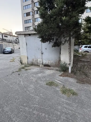 Qaraj, Ağ şəhər q.