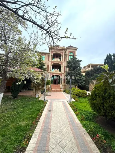 12 otaqlı həyət evi, Nərimanov rayonu, Gənclik m.