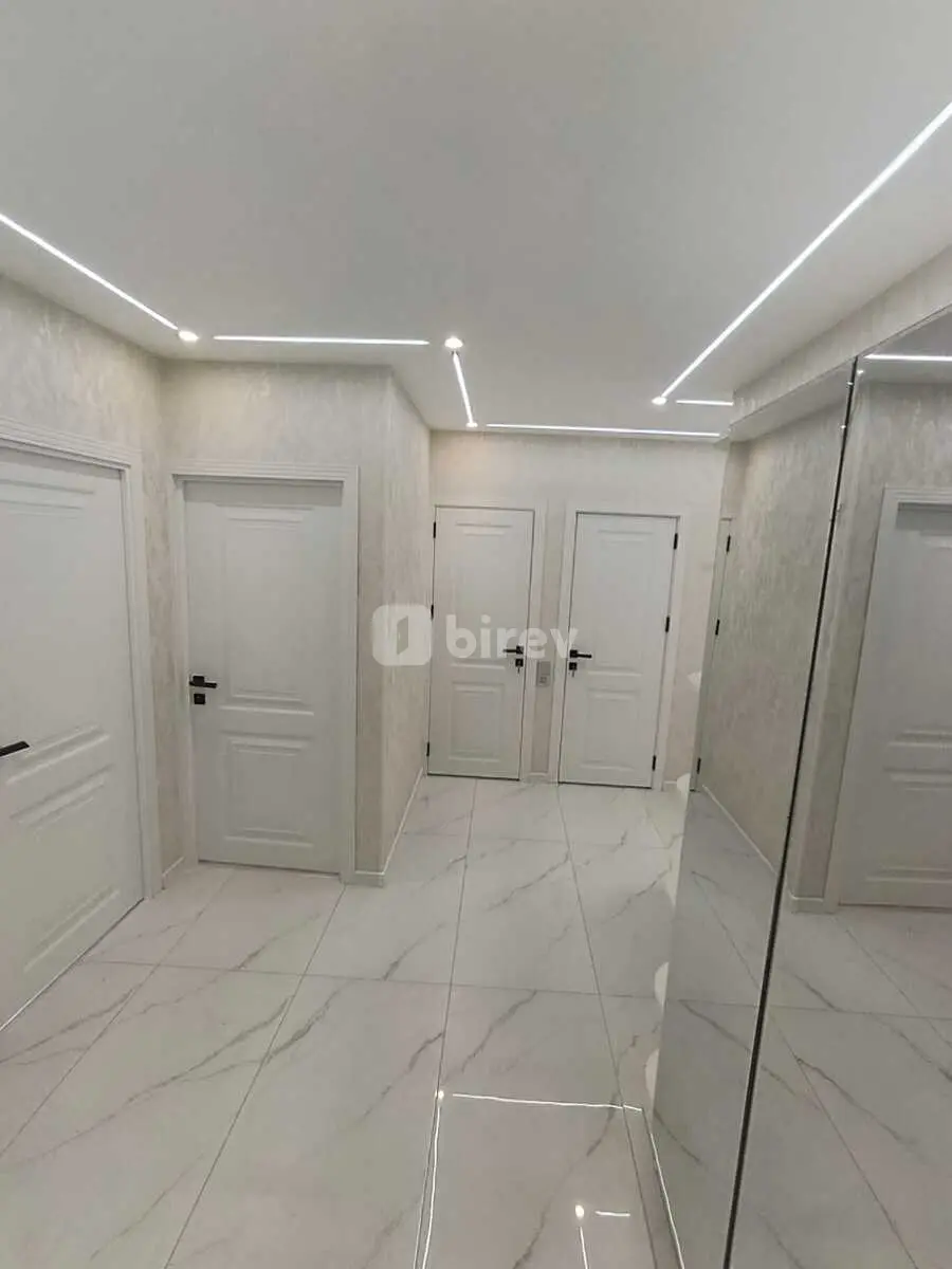 3-комнатная квартира, Низаминский район, Bəhruz Nuriyev, Баку — фото 1