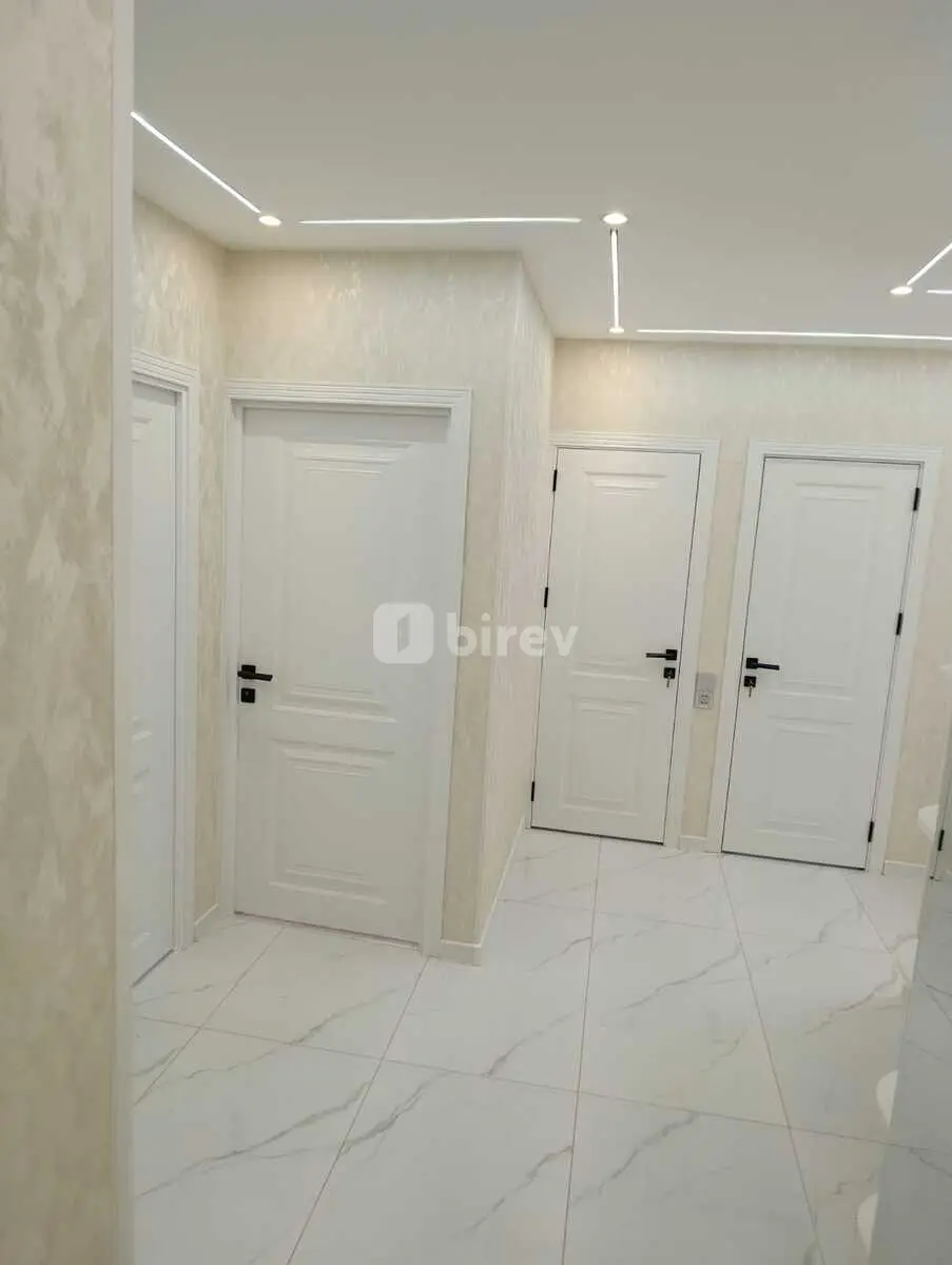 3-комнатная квартира, Низаминский район, Bəhruz Nuriyev, Баку — фото 12
