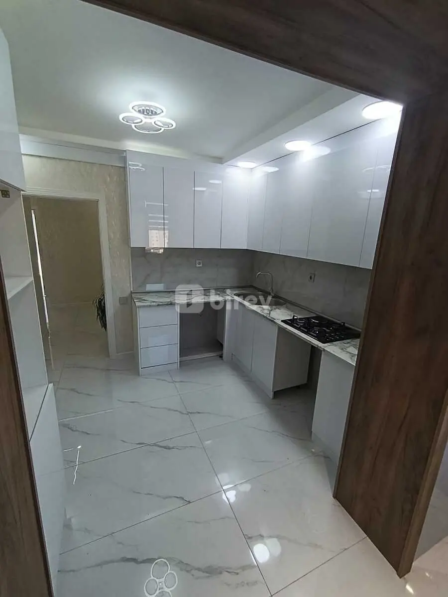 3-комнатная квартира, Низаминский район, Bəhruz Nuriyev, Баку — фото 18