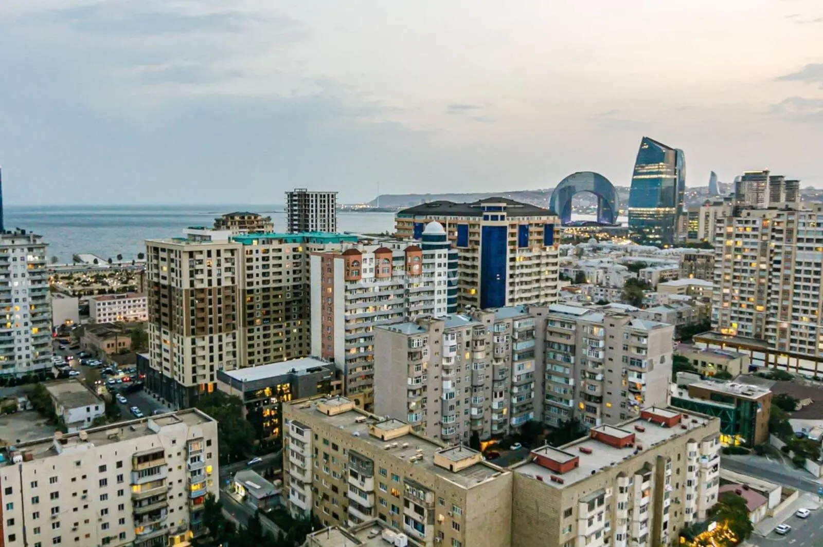 3-комнатная квартира, Хатаинский район, Xocalı prospekti, Баку — фото 1