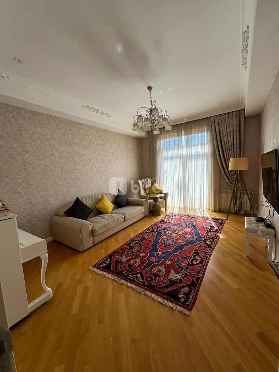 3-комнатная квартира, Хатаинский район, Sabit Orucov küçəsi, Баку — фото 1