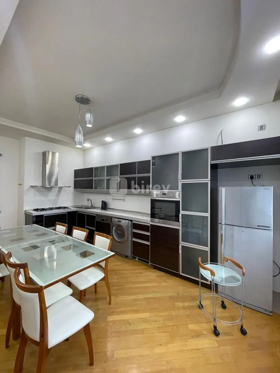 4-комнатная квартира, Насиминский район, Azadlıq prospekti, Баку — фото 8