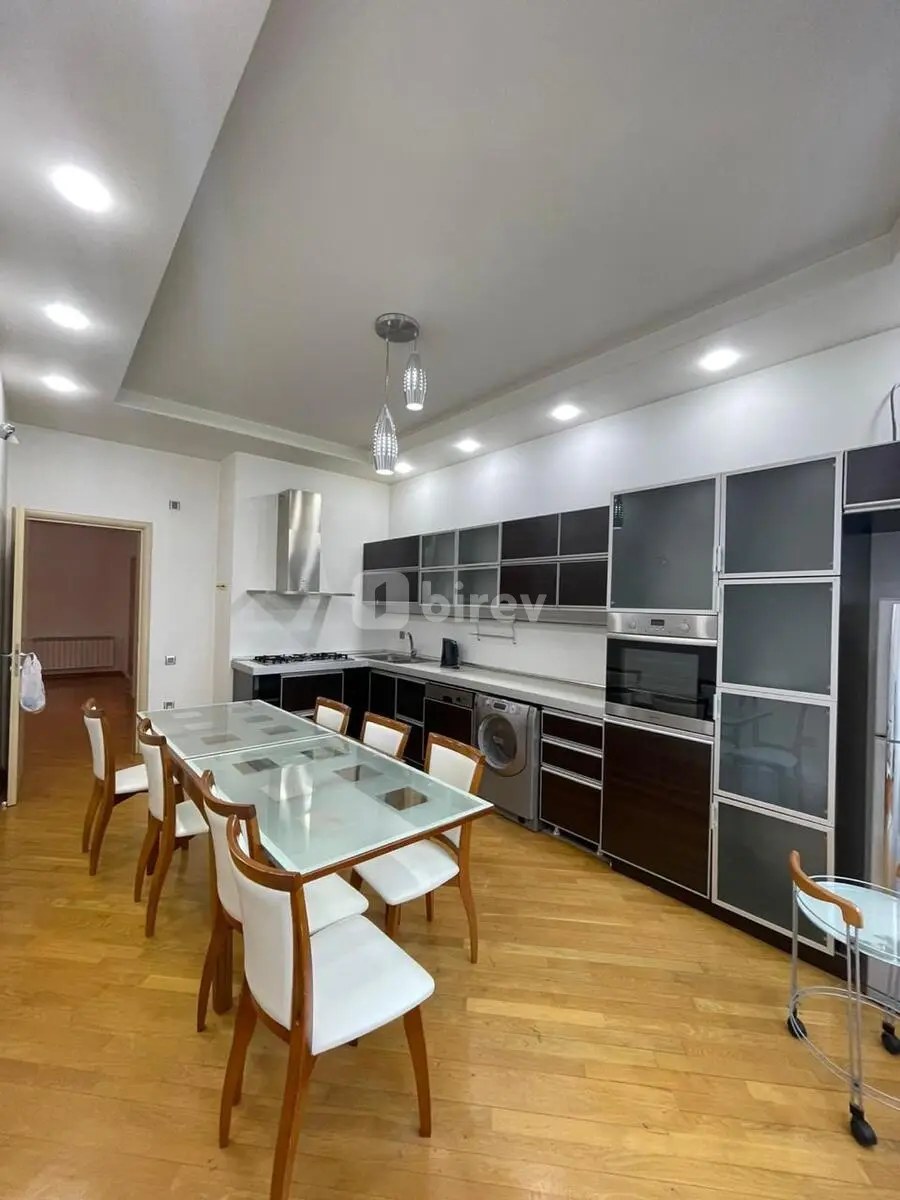 4-комнатная квартира, Насиминский район, Azadlıq prospekti, Баку — фото 9