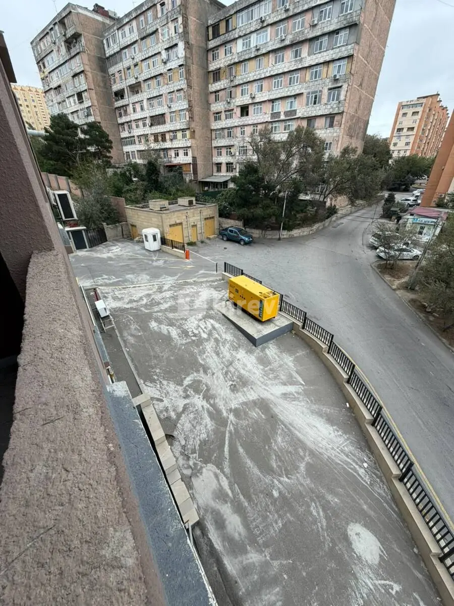 3-комнатная квартира, пос. Ени Гюнешли, İlqar Musayev küçəsi, Сураханский район — фото 16