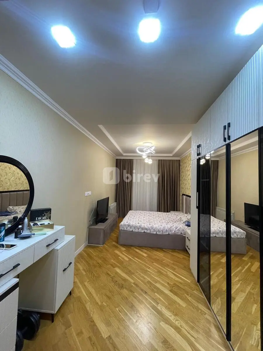4-комнатная квартира, Хатаинский район, Gəncə pr., Баку — фото 2