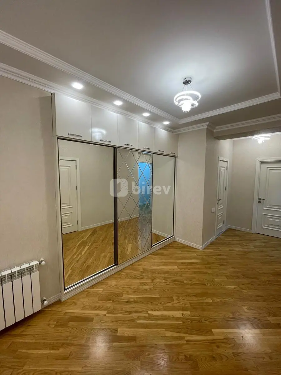 4-комнатная квартира, Хатаинский район, Gəncə pr., Баку — фото 8