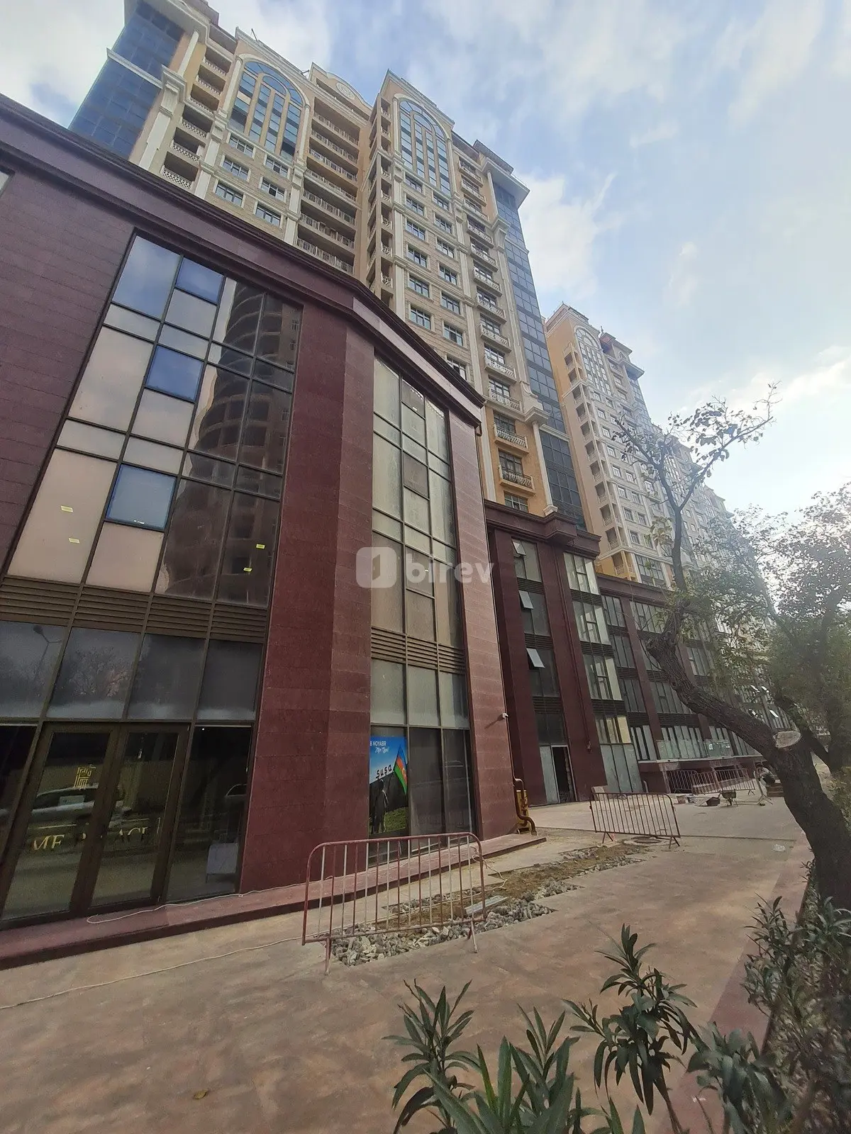 3-комнатная квартира, Наримановский район, Təbriz küç., 115., Баку — фото 2