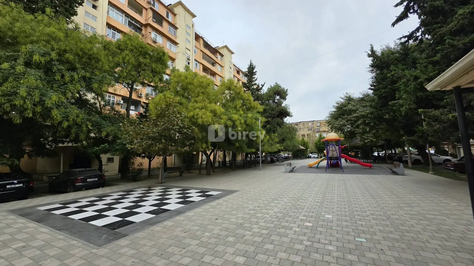 3-комнатная квартира, Низаминский район, Elşən Süleymanov küçəsi, Баку — фото 1