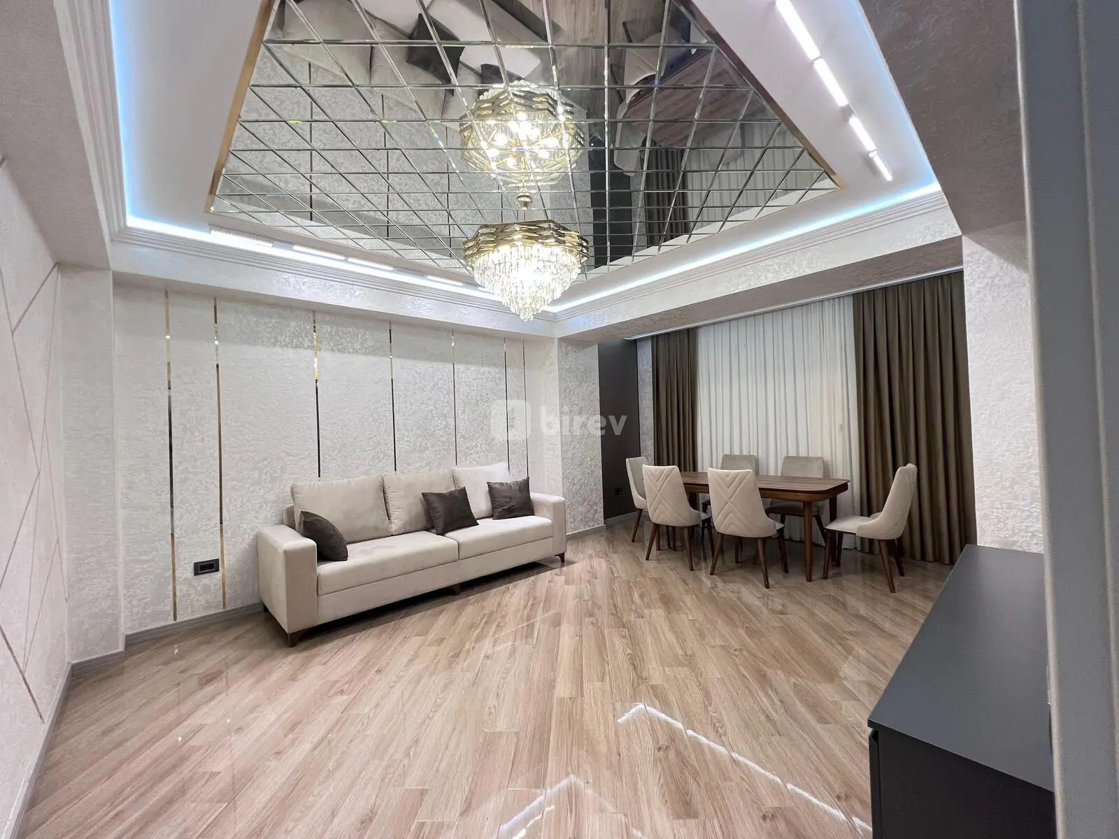 3-комнатная квартира, Низаминский район, Əlif Hacıyev küçəsi, Баку — фото 1