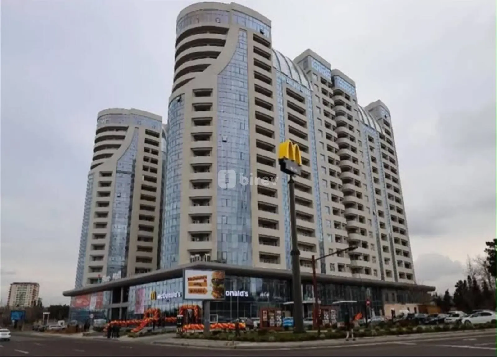 3-комнатная квартира, Хатаинский район, 8 noyabr pr, Баку — фото 1