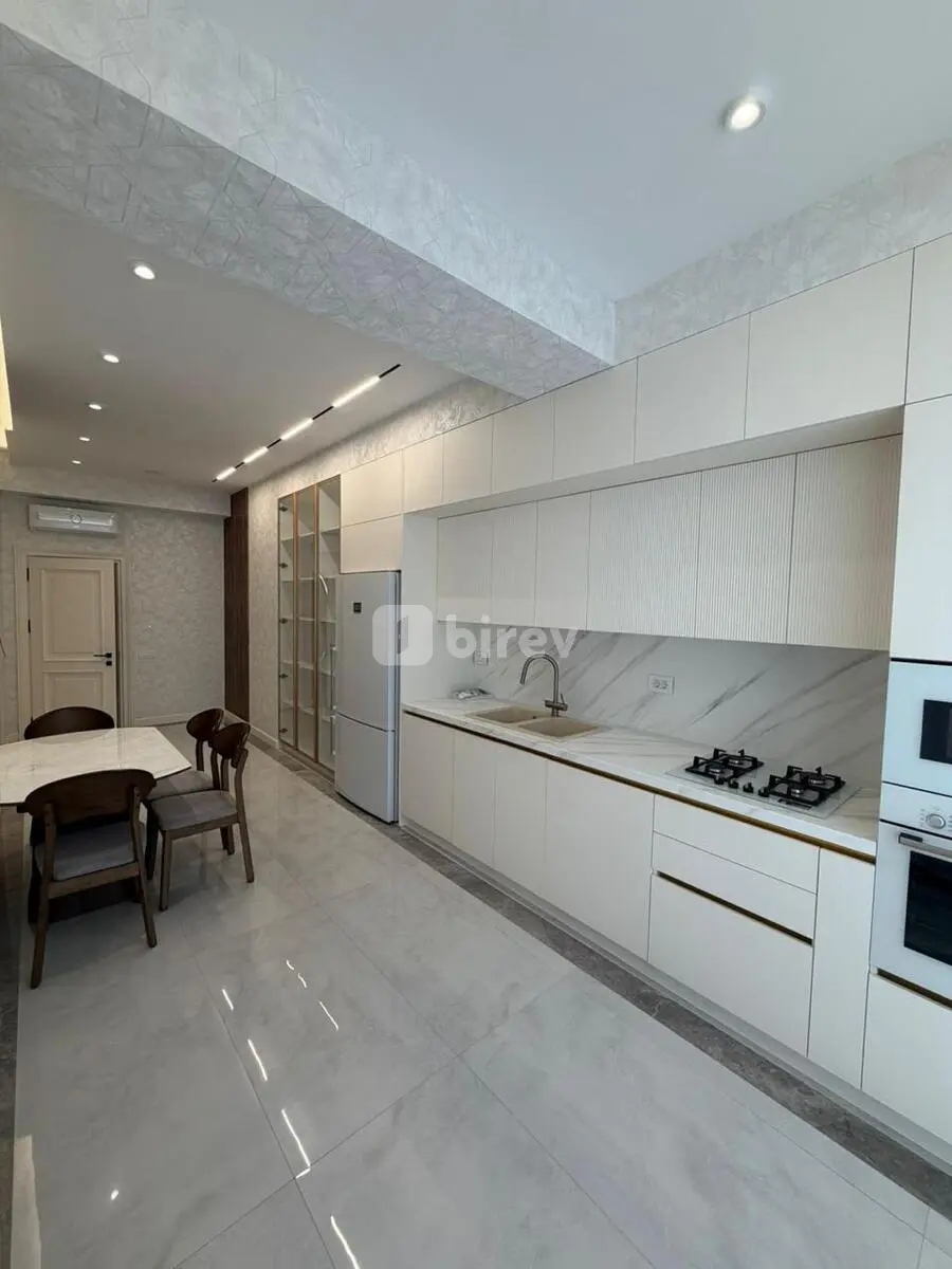 3-комнатная квартира, Ясамальский район, Hüseyn Cavid prospekti, Баку — фото 1