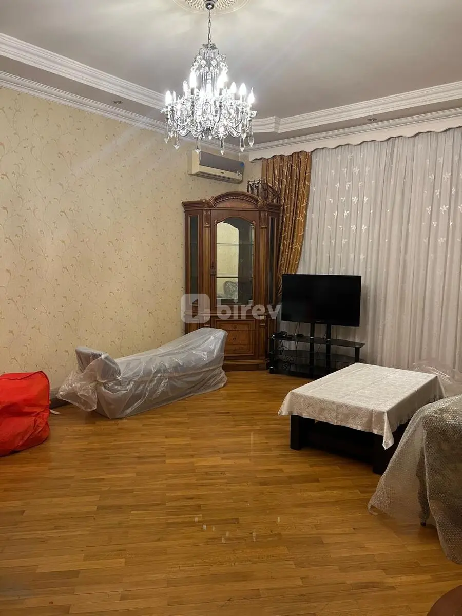 3-комнатная квартира, 6-й микрорайон, Rövşən Hüseynov Küçəsi, Бинагадинский район — фото 2