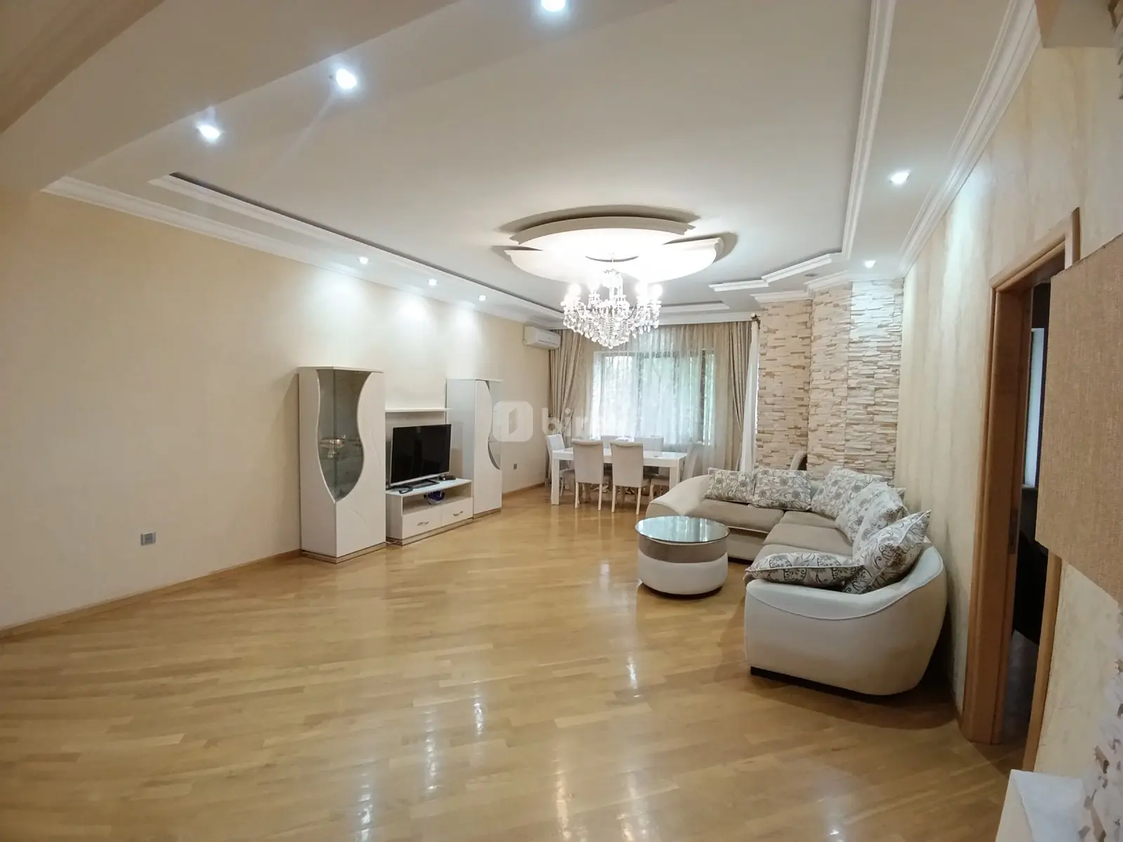 3-комнатная квартира, Ясамальский район, Şamil Əzizbəyov küç. 55, Баку — фото 1