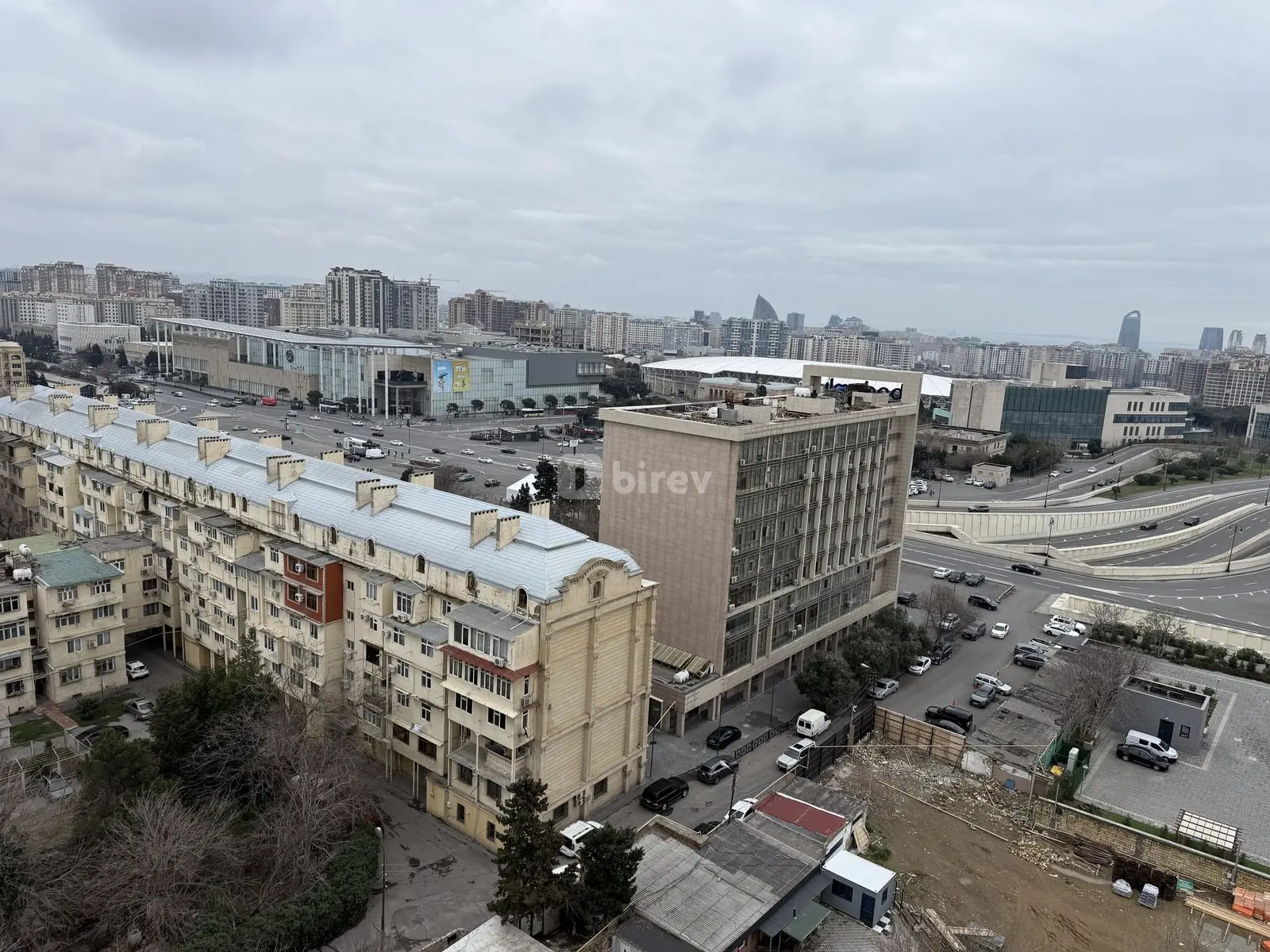 4-комнатная квартира, Насиминский район, Həsən Əliyev küçəsi, Баку — фото 4