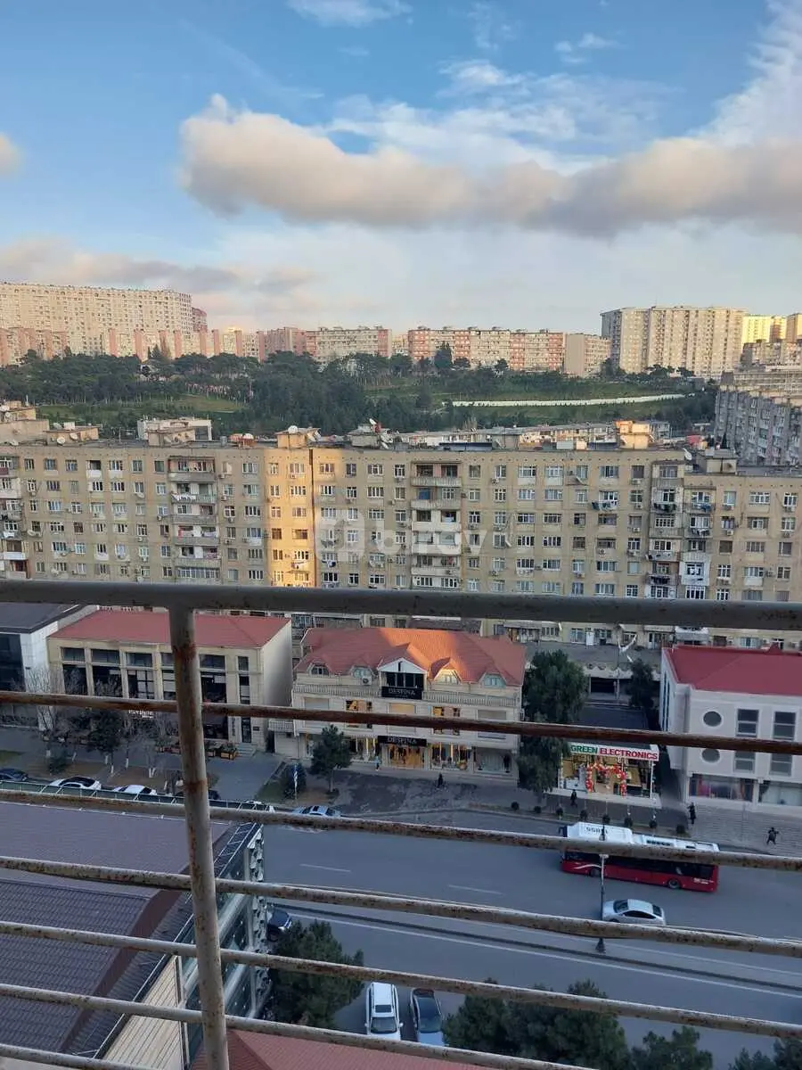 3-комнатная квартира, пос. Ази Асланов, Həzi Aslanov qəs., Хатаинский район — фото 1
