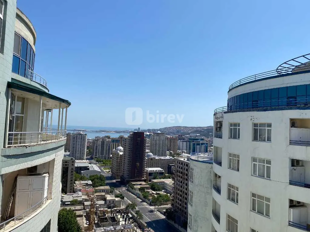 5-комнатная квартира, Насиминский район, Səməd Vurğun küç., Баку — фото 1