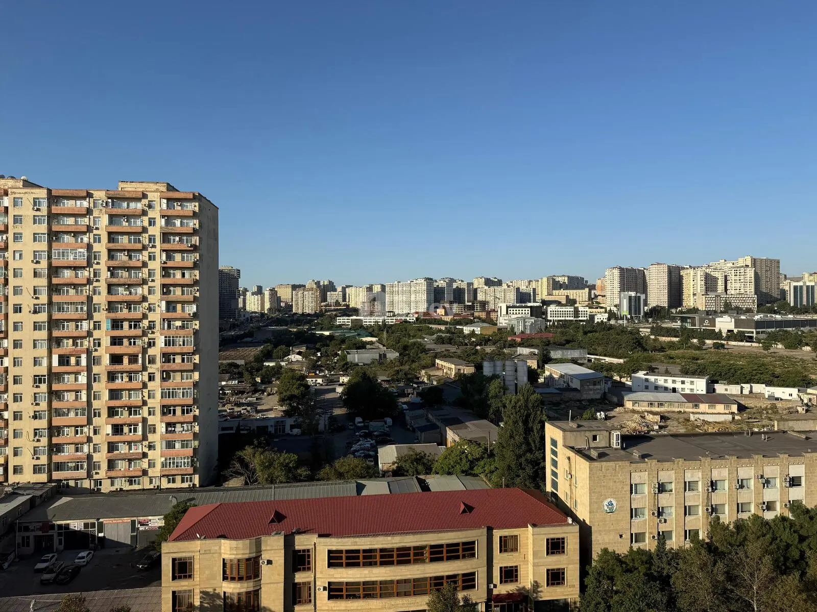 3-комнатная квартира, Насиминский район, Ceyhun Səlimov k. 16, Баку — фото 1
