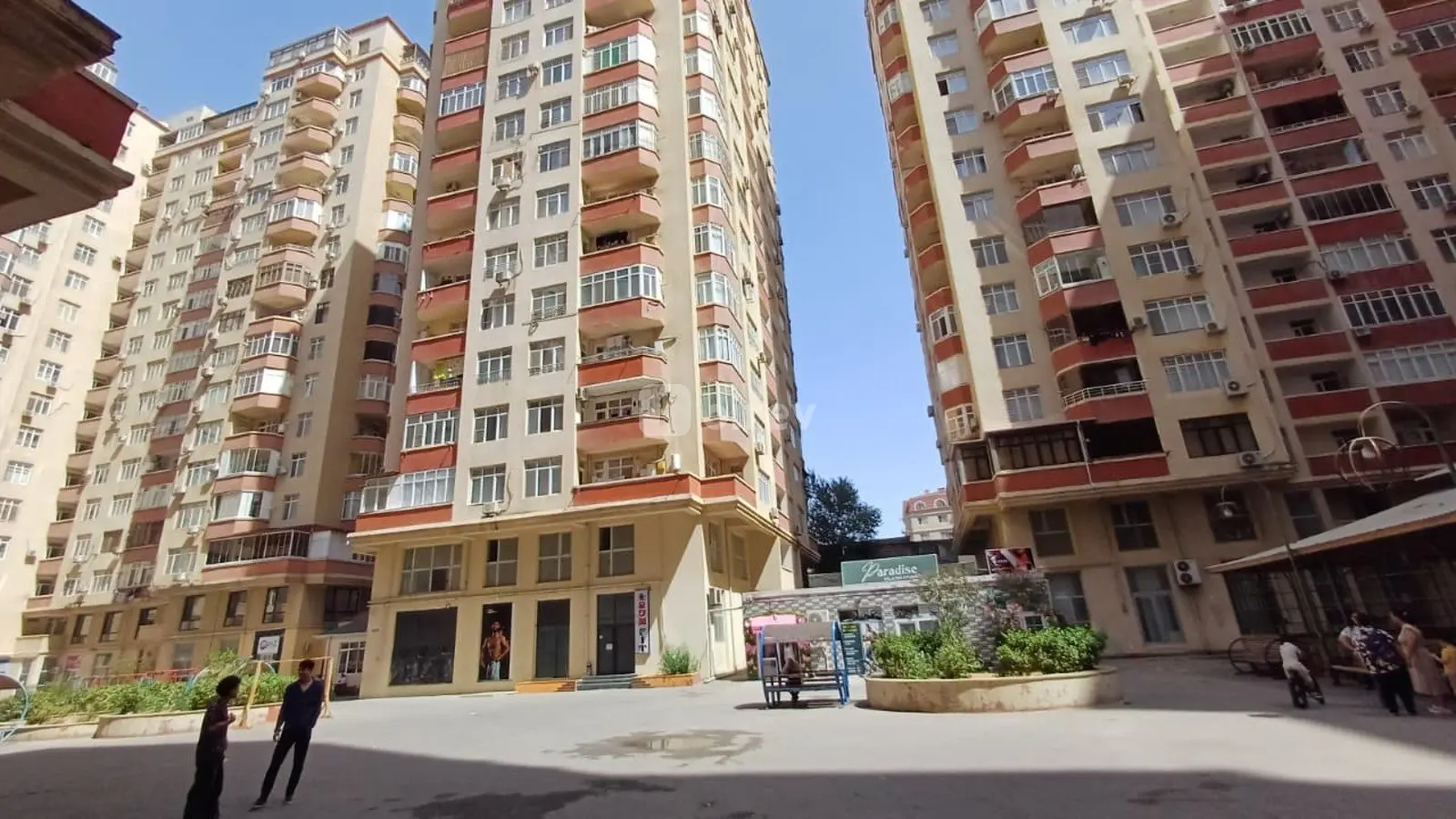 3-комнатная квартира, Низаминский район, Elşən Süleymanov küç., Баку — фото 9