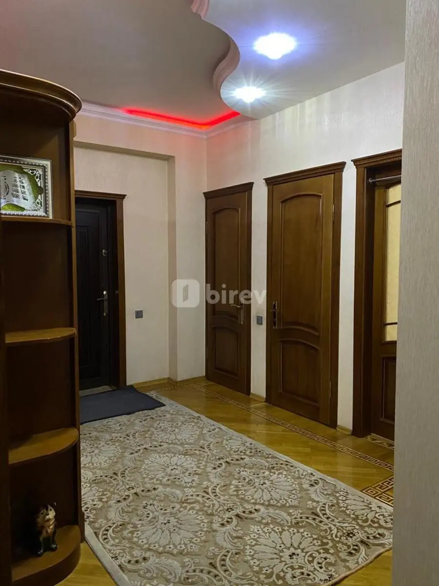 3-комнатная квартира, пос. 8-й километр, Qara Qarayev pr., Низаминский район — фото 1