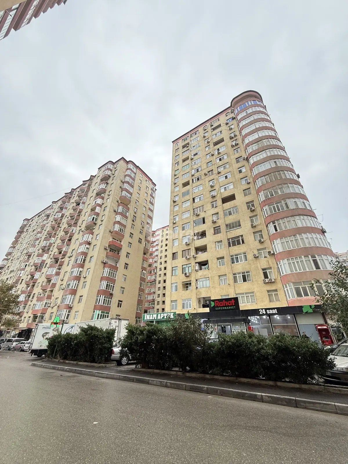 3-комнатная квартира, пос. Ени Ясамал, Dadaş Bünyadzadə küç., Ясамальский район — фото 1
