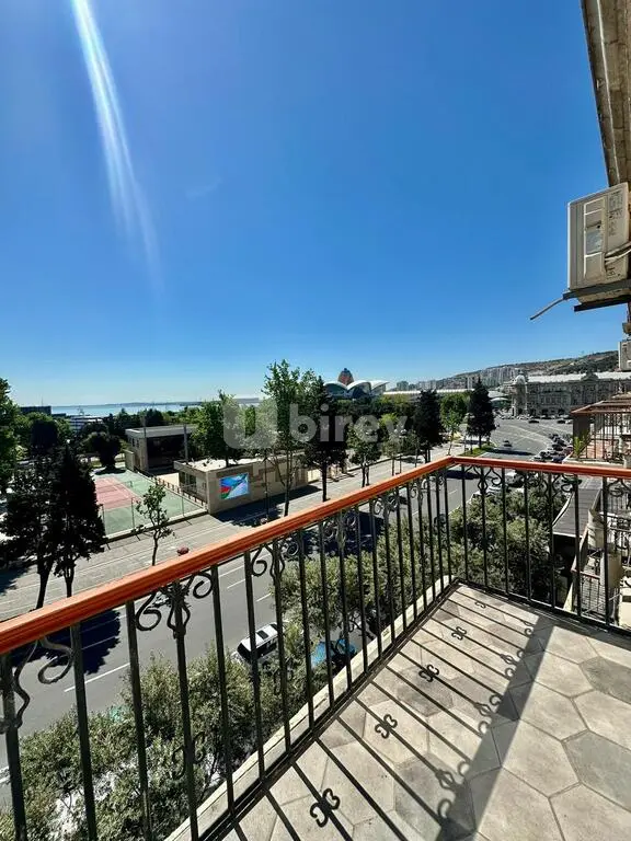 2-комнатная квартира, Сабаильский район, Neftçilər pr., 87., Баку — фото 10