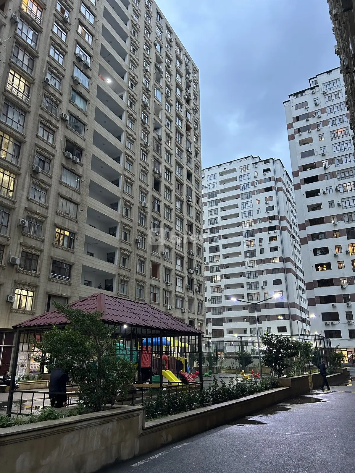 4-комнатная квартира, Ясамальский район, Həsən Bəy Zərdabi pr., Баку — фото 1