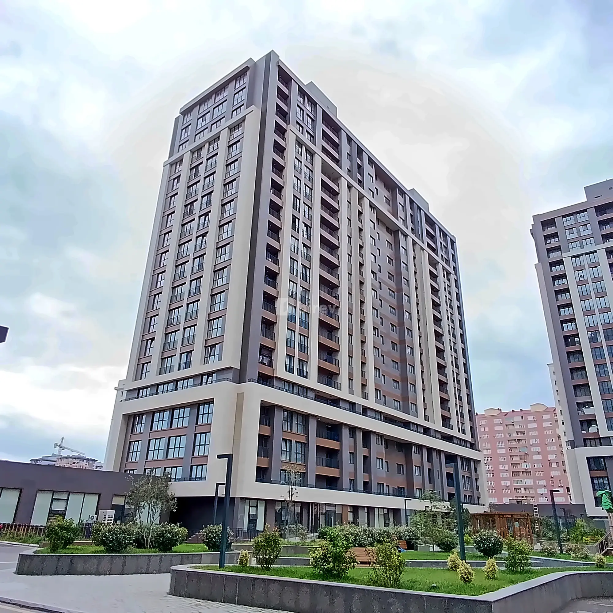 3-комнатная квартира, Хатаинский район, Nəcəfqulu Rəfiyev küç., Баку — фото 1