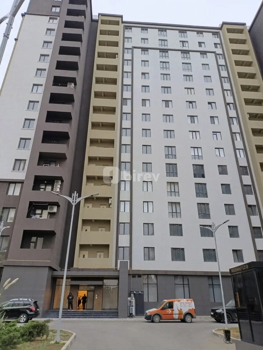 4-комнатная квартира, Хатаинский район, Sənan Kərimov, Баку — фото 1