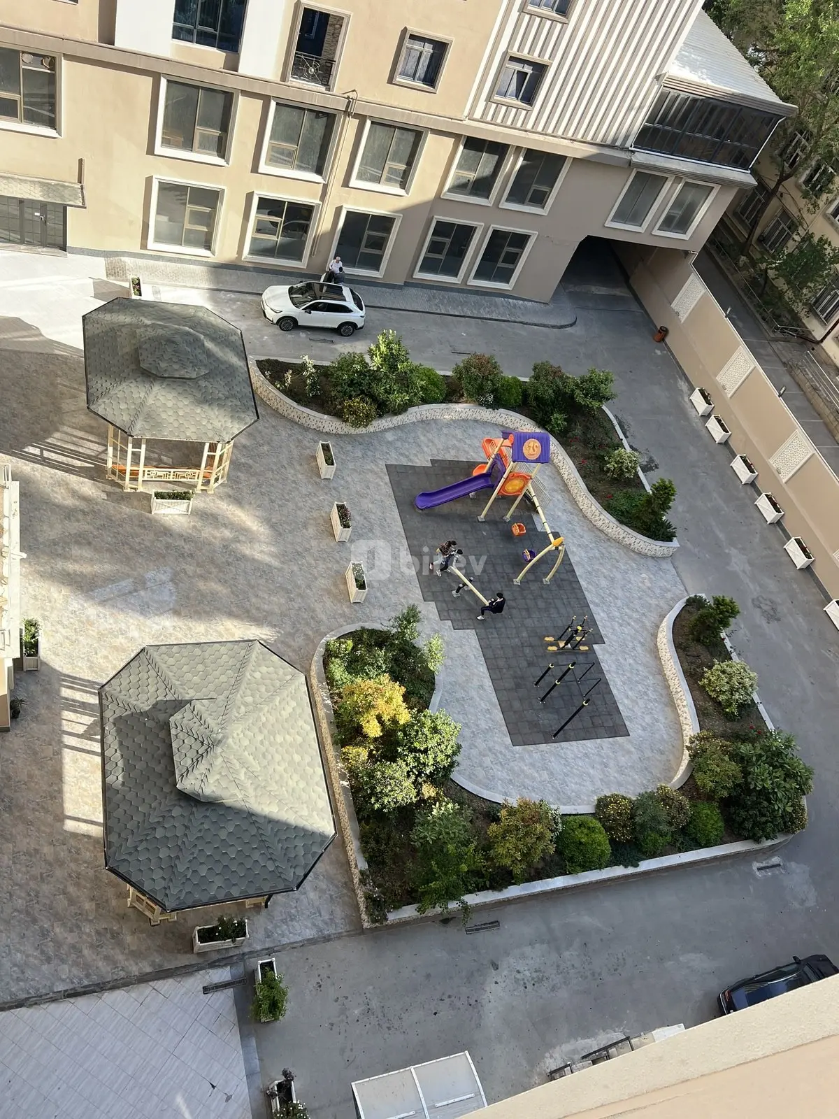 4-комнатная квартира, Насиминский район, Xan Şuşınski k., Баку — фото 2