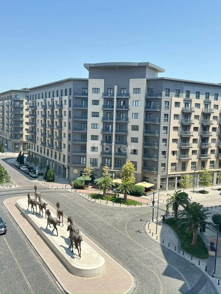 3-комнатная квартира, пос. Белый город, Qarabağ Atları Meydanı küç., Хатаинский район — фото 1
