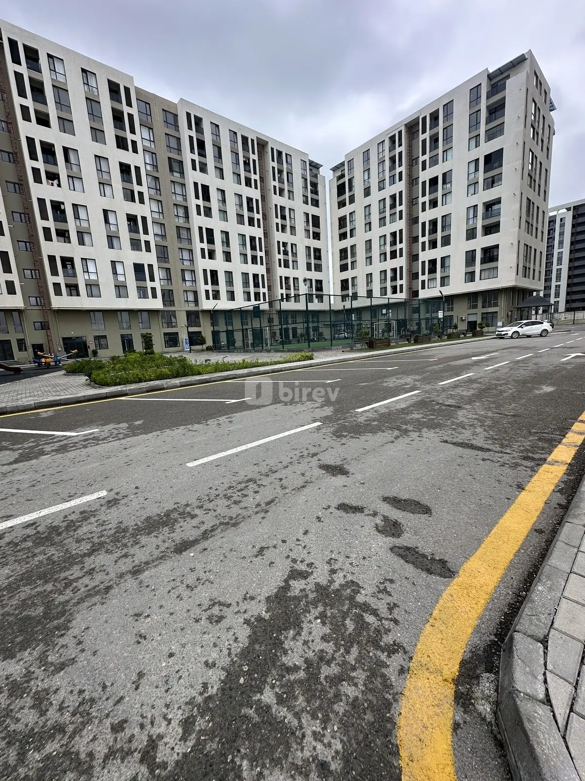 3-комнатная квартира, 7-й микрорайон, Abay Kunanbayev 31/21, Бинагадинский район — фото 1