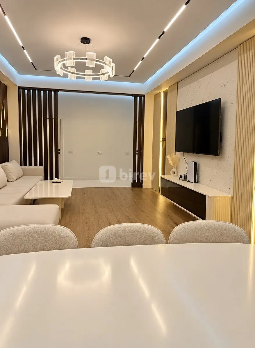 3-комнатная квартира, Бинагадинский район, Aydınbəyov küç., Баку — фото 1