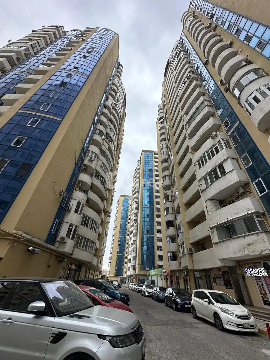 3-комнатная квартира, пос. Бакиханов, Yavər Əliyev küçəsi, Сабунчинский район — фото 1
