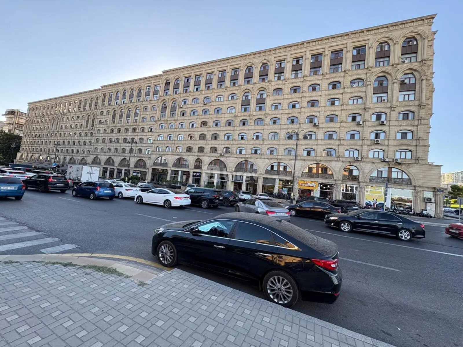 3-комнатная квартира, Наримановский район, Gülarə Qədirbəyova 63A, Баку — фото 2