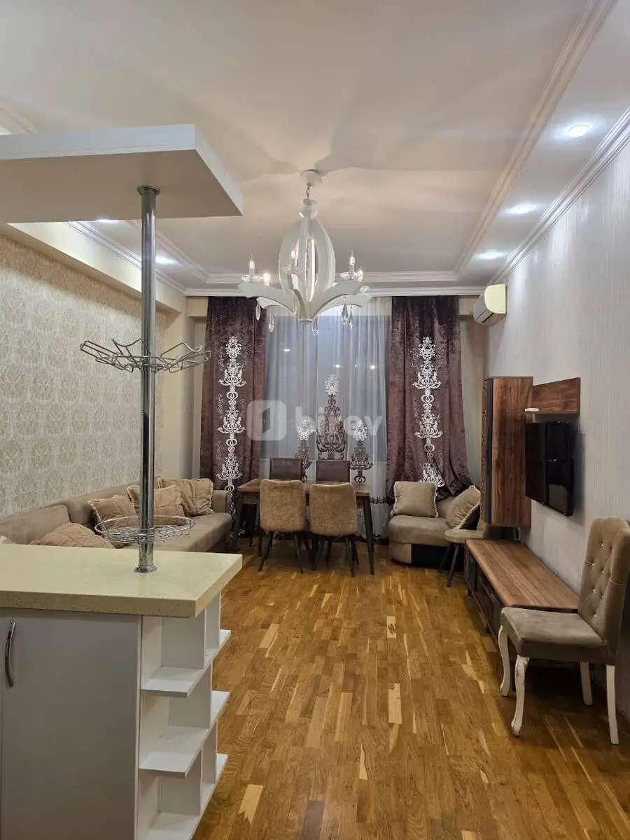 3-комнатная квартира, 8-й микрорайон, Süleyman Sani Axundov 3a, Бинагадинский район — фото 1