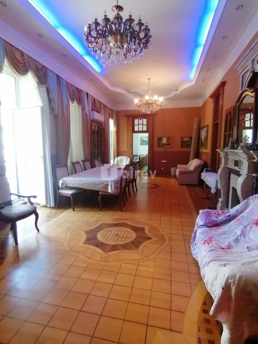 6-комнатная квартира, Ясамальский район, Salatın Əsgərova küçəsi, Баку — фото 2