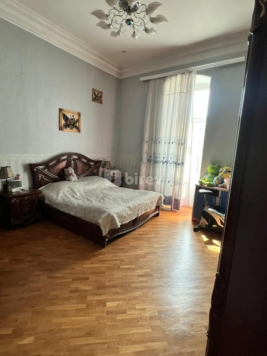 6-комнатная квартира, Ясамальский район, Salatın Əsgərova küçəsi, Баку — фото 6