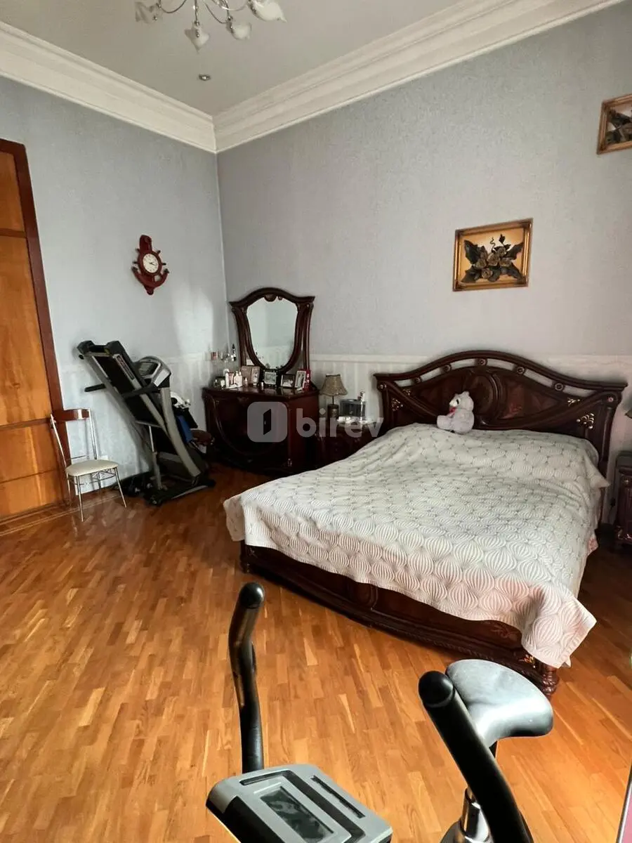 6-комнатная квартира, Ясамальский район, Salatın Əsgərova küçəsi, Баку — фото 8