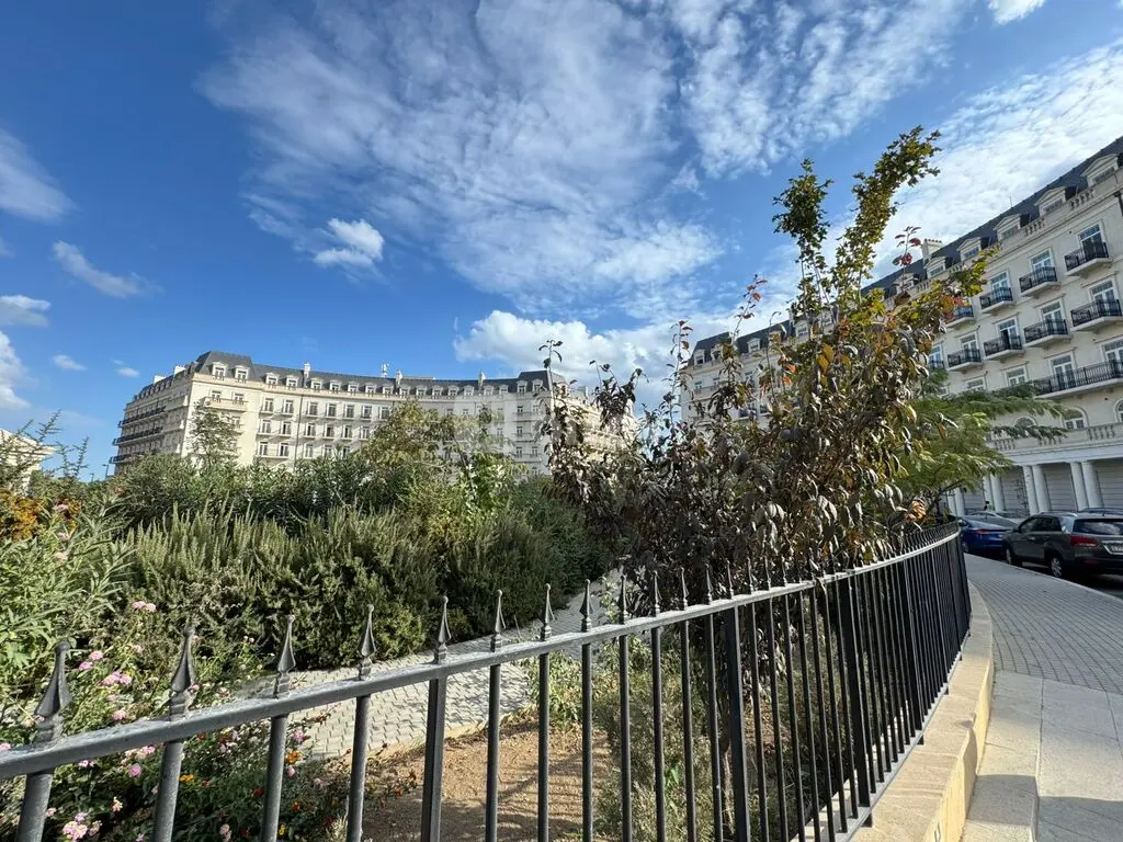4-комнатная квартира, пос. Белый город, Mərkəzi Bulvar küç., Хатаинский район — фото 4