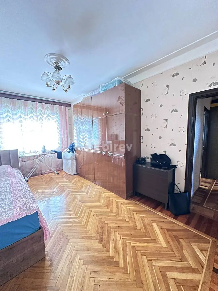 3-комнатная квартира, Наримановский район, Mixail Kaveroçkin küç., Баку — фото 1