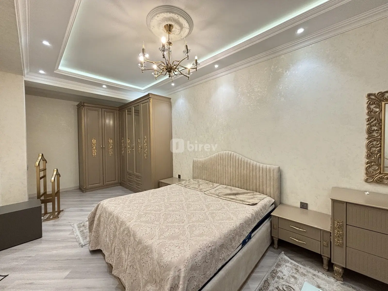 4-комнатная квартира, Насиминский район, Möhsün Sənani küçəsi, Баку — фото 1